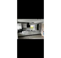 Schöne 3-Zimmer-Wohnung mit Balkon, Garage - Ellwangen (Jagst)