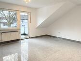 Foto - 2 Zi. DG-Whg. in erster Lage - 600,00&nbsp;EUR Kaltmiete, ca.&nbsp; 50,00&nbsp;m&sup2;