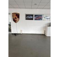 Zu vermieten Oldtimer Stellplatz in Dachau-Ost, Warm und trocken.