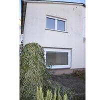 Helle Doppelhaushälfte mit Balkon und Terrasse - Dreieich