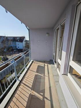 Foto - helle 2-Raum Wohnung mit Balkon und TG-Stellplatz * ab sofort