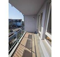 helle 2-Raum Wohnung mit Balkon und TG-Stellplatz * ab sofort - Leipzig Altwest