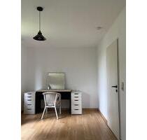 Ruhig gelegene Oberwohnung - 599,00&nbsp;EUR Kaltmiete, ca.&nbsp; 80,00&nbsp;m&sup2; in Bunde (PLZ: 26831)