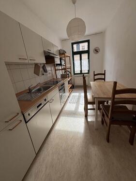 Foto - Attraktive, hochwertig renovierte 3-Raum-Wohnung in Zentrumsnähe