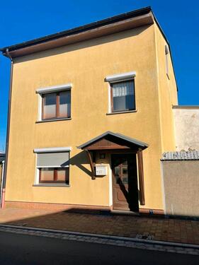 Foto - Stadthaus in ruhiger Lage - 220.000,00 EUR Kaufpreis,