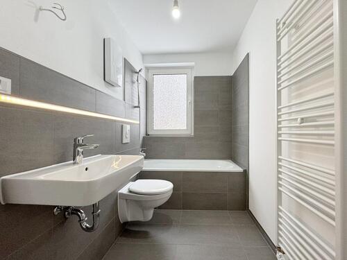 Foto - TAG DER OFFENEN TÜR! Erstbezug nach Sanierung – Moderne 3-Zimmer-Wohnung mit Balkon