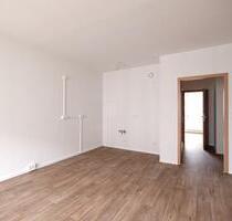 Große 3-Raum-Wohnung mit offener Wohnküche - Saalfeld (Saale)