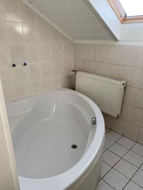 Foto - 4 Zimmer Dachgeschoßwohnung zur Miete in Hügelsheim