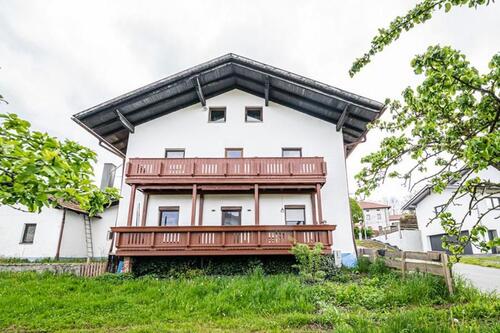 Foto - Großzügige 6-Zimmer-Wohnung mit Naturblick in ruhiger Lage