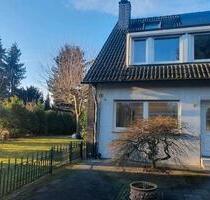 Doppelhaushälfte in Ratingen, großer Garten, frisch renoviert