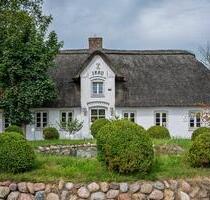 Moderne 2-Zimmer-Wohnung unter Reet vor den Toren von Sylt - Klanxbüll