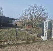 Schöner Garten mit Laube und überdachter Sitzecke-Ohne Ablöse - Zahna-Elster