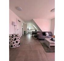 Moderne, neuwertige 2-Zimmer-Dachgeschoss-Wohnung mit Balkon - Borken