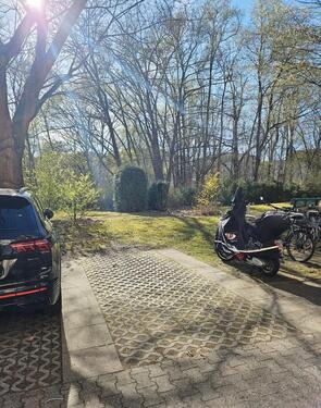 Foto - Stellplatz auf ruhigen, grünen Hinterhof in Berlin-Lichterfelde