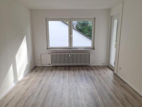 Foto - Renovierte 2-Zimmer-WOhnung im 2.Obergeschoss zu vermieten! *Mit Balkon*
