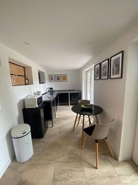 Foto - Möblierte Single-Wohnung SINDELFINGEN ab 01.12.2025 WARM