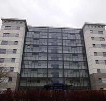 Wohn(t)raum: ansprechende & renovierte 2-Zimmer-Wohnung mit Balkon und sofort anmietbar! - Lübeck Sankt Jürgen