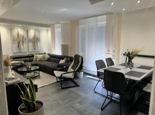 Foto - 3,5 Zimmer Wohnung modernisiert, Garage und Balkon