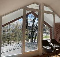 Moderne 3-Z. DG Wohnung mit Südloggia, Vollbad, Gäste WC und EBK - Achim