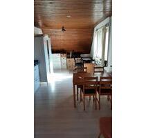 2 Zimmer DG Wohnung in Stuttgart-Stammheim