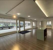 Ladenfläche zu Vermieten - 1.250,00&nbsp;EUR Kaltmiete, ca.&nbsp; 135,00&nbsp;m&sup2; in Weiden in der Oberpfalz (PLZ: 92637)