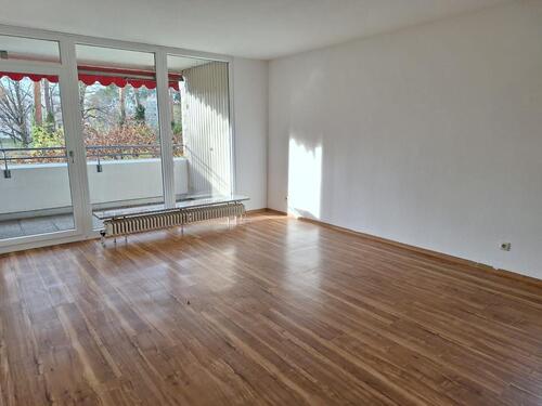 Foto - Erstbezug nach Renovierung - Helle 3,5-Zimmer-Wohnung mit Balkon in ruhiger Lage