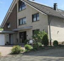 Wohntraum - großzügiges Zweifamilienhaus, Garten, Sauna - Bad Wünnenberg