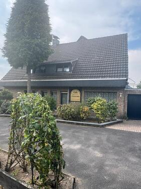 Foto - 8 Wohnungs, 24 Bett Haus in 42799 Leichlingen zu Verkaufen