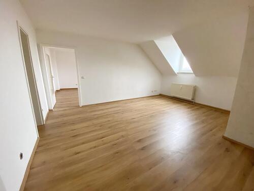 Foto - GÜNSTIG und ZUM 01.11. frei - TOP RENOVIERT inkl. SPITZBODEN