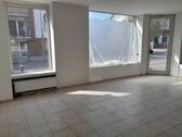 Foto - Helles Eck-Ladenlokal an Hauptverkehrsstraße in Herten
