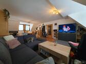 Foto - Helle Dachwohnung ca. 100 Quadratmeter mit Dachgauben