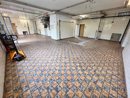 Foto - Großes LagerGewerbeGarage mit WasserHeizungStrom zu vermieten