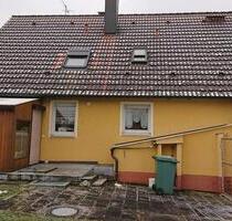 ***HAUS ZUR MIETE IN WEIKERSDORF, mit Gartenanteil und Garage*** - Feuchtwangen
