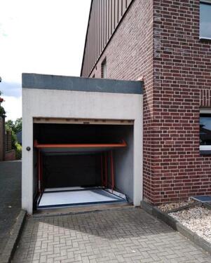 Foto - Gepflegte Garage im Doppelparker-System in Meerbusch