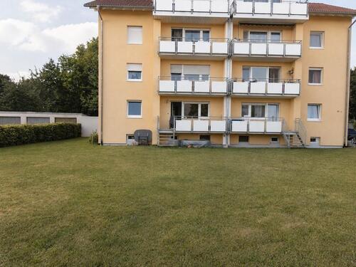 Foto - Hochwertige 3-Zimmer-EG-Wohnung mit Garage und großem Garten