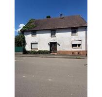 Einfamilienhaus - 25.000,00&nbsp;EUR Kaufpreis, ca.&nbsp; 146,00&nbsp;m&sup2; in Breuna (PLZ: 34479)