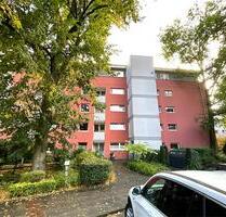 Teilrenovierte 1,5 Zimmer WHG mit Loggia, (ca. 49,88 m²), 1. Obergeschoss, direkt am EKZ Weiße Rose - Hamburg Wandsbek