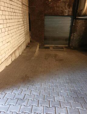 Foto - Tiefgaragenstellplatz - 60,00 EUR Miete,