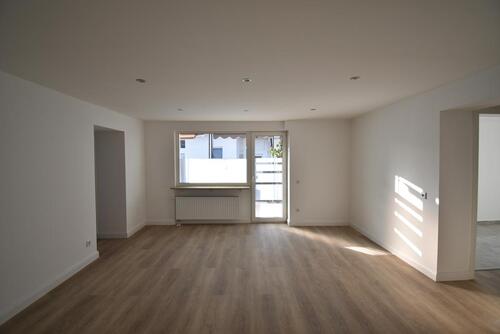 Foto - Modernes & ruhiges Wohnen in Hoisten! Renovierte 3-Zi-Whg mit Terrasse