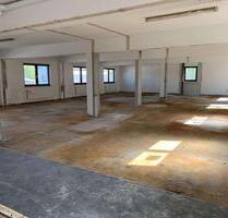 Lagerfläche auf 2 Ebenen mit Parkplätzen zusammen oder getrennt vermietbar - Meinerzhagen