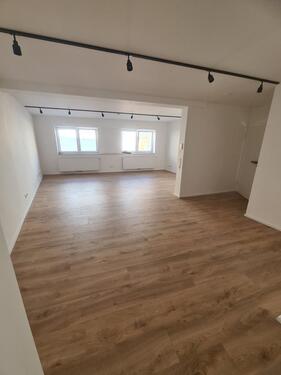 Foto - Schöne 2-Zimmer-Wohnung mit EBK und Gäste-WC in Kaiserslautern