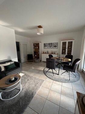 Foto - Helle 3-Zimmer-Wohnung im OG mit Außenterrasse & Geräteraum