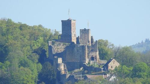 Foto - 2 Zimmer Etagenwohung, EBK, Balkon, Garage, neu saniert, stadtnah