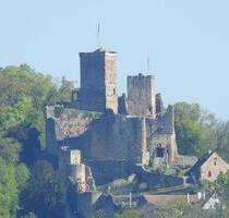 2 Zimmer Etagenwohung, EBK, Balkon, Garage, neu saniert, stadtnah - Lörrach