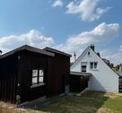 Foto - Älteres Einfamilienhaus mit großem Garten, Garage und Werkstatt