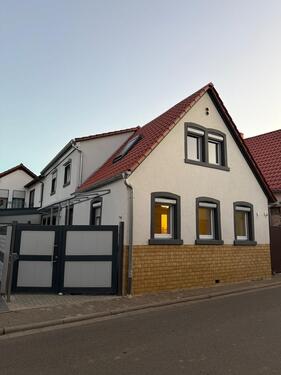 Foto - Erstbezug nach Sanierung: Freundliches 4-Zimmer-Einfamilienhaus m