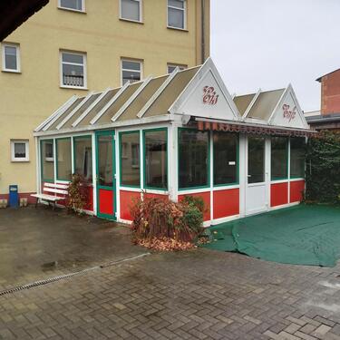 Foto - Eiscafé - Beste Lage gegenüber dem Krankenhaus