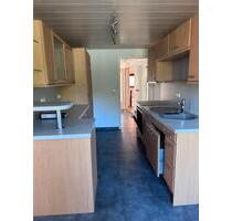Helle 5-Zimmer-Wohnung mit Balkon in Remseck, Neckarrems - Remseck am Neckar
