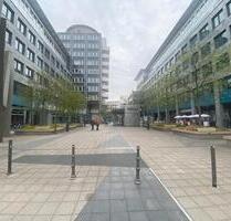 von Privat: Helle 2-Zi.-Wohnung mit Balkon in Berlin-Lichtenberg