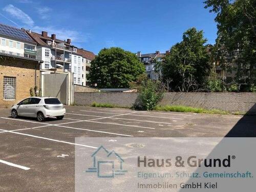 Foto - Stressfrei Feierabend machen: Ihr reservierter Stellplatz in Kiel